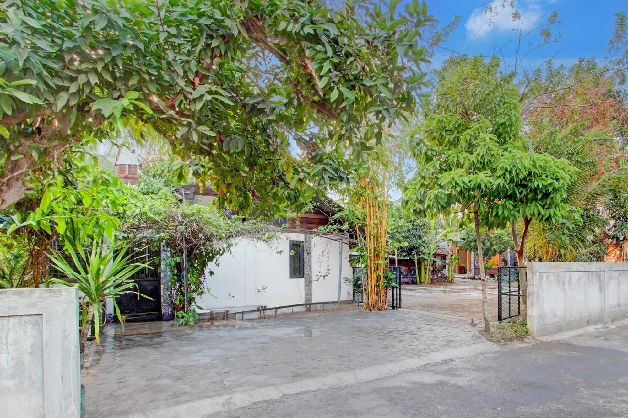 Hotel Capital O 94274 Balimoelih 2*
